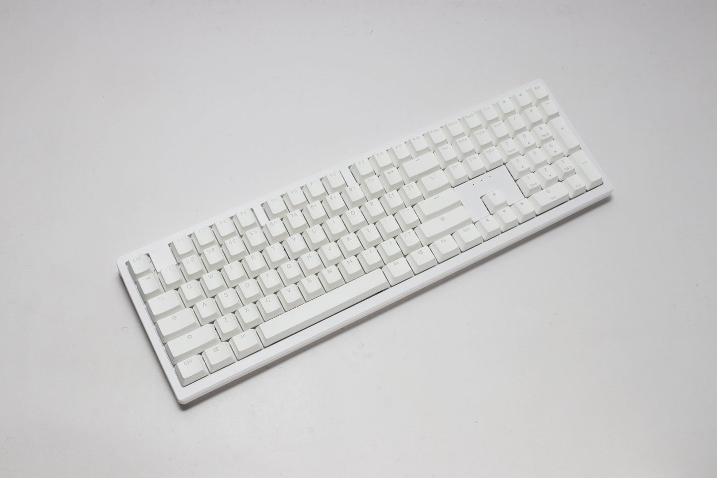 Zero 6108 - Pure White - Full Size - Cherry MX2A Silver